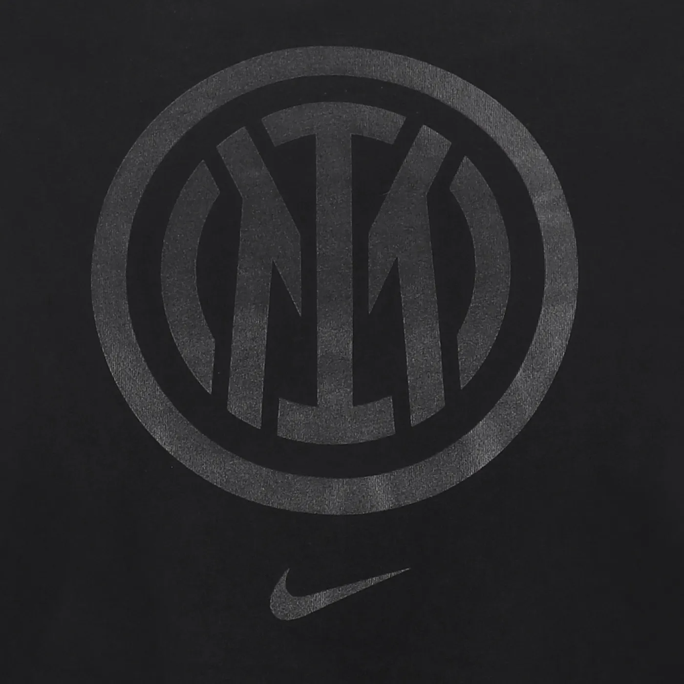 IM CAMISETA NEGRA LOGO ESCUDO NIKE HOMBRE