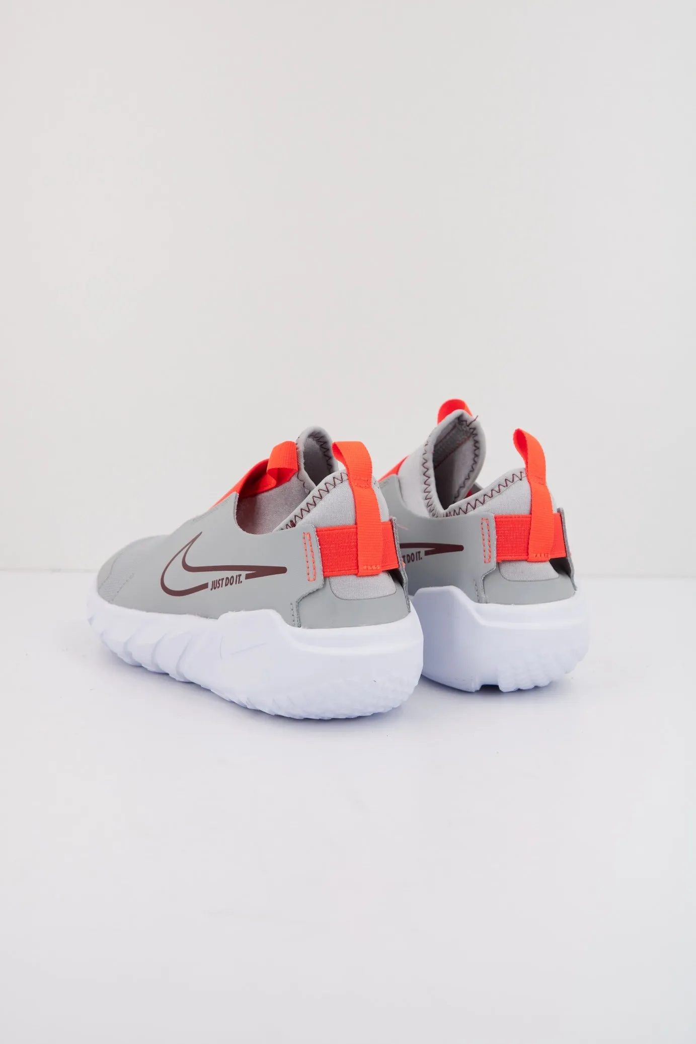 NIKE FLEX RUNNER 2