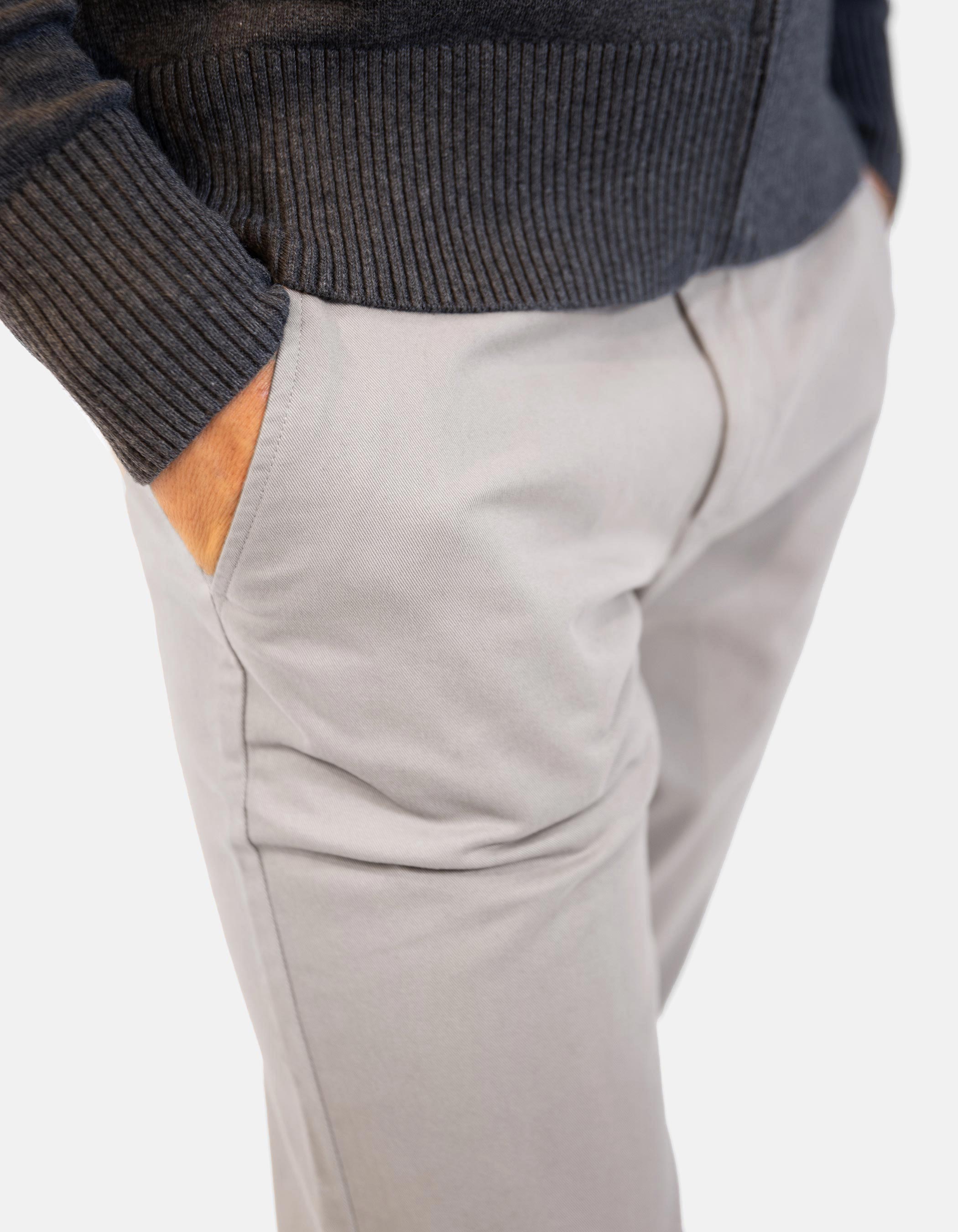 Pantalón chino básico algodón perchado