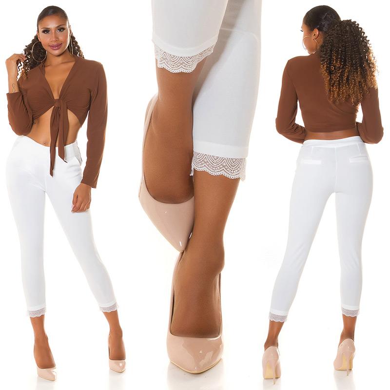 Pantalón talle alto con encaje blanco