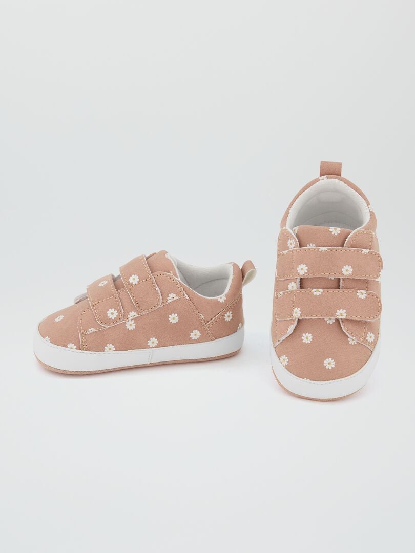 Zapatillas modernas con velcros - ROSA