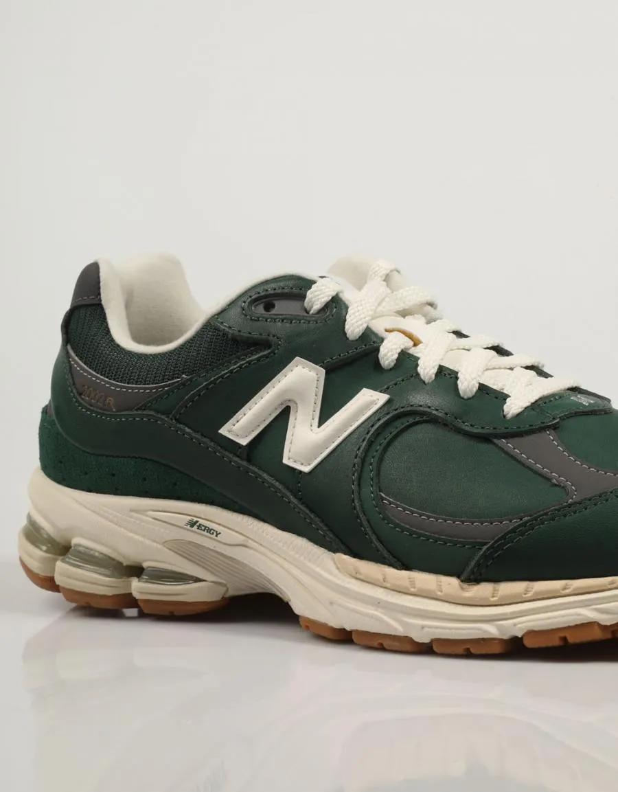  zapatillas NEW BALANCE M2002 RVI-GREEN 83449