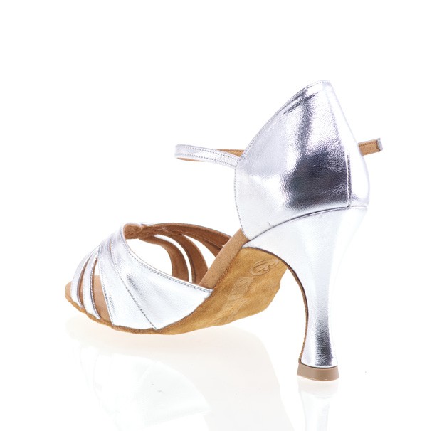 Zapato de novia plata elegante
